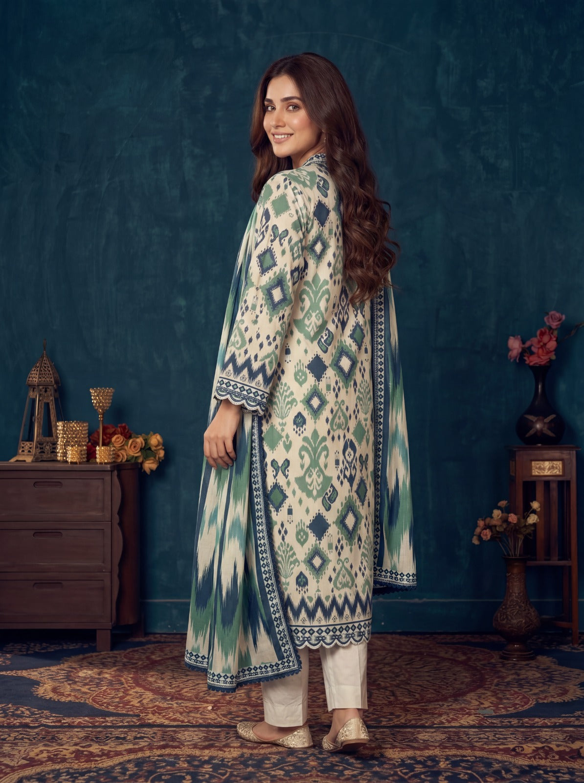 Luz Ivory 3PC Printed Cambric Lawn Suit – VLZ – 0070