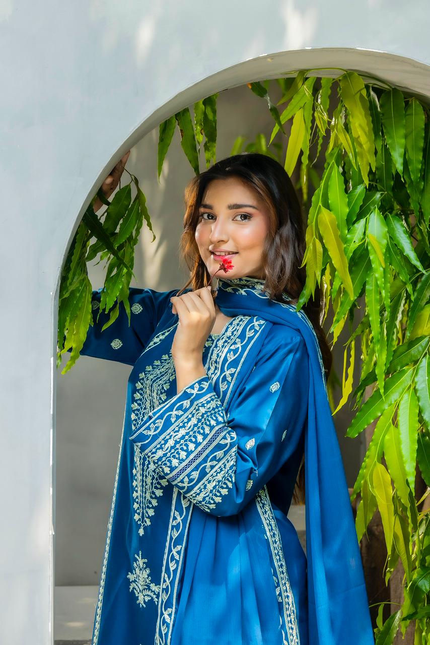 Zafiro Royal Blue 3PC Embroidered Lawn Suit – VLZ-0084