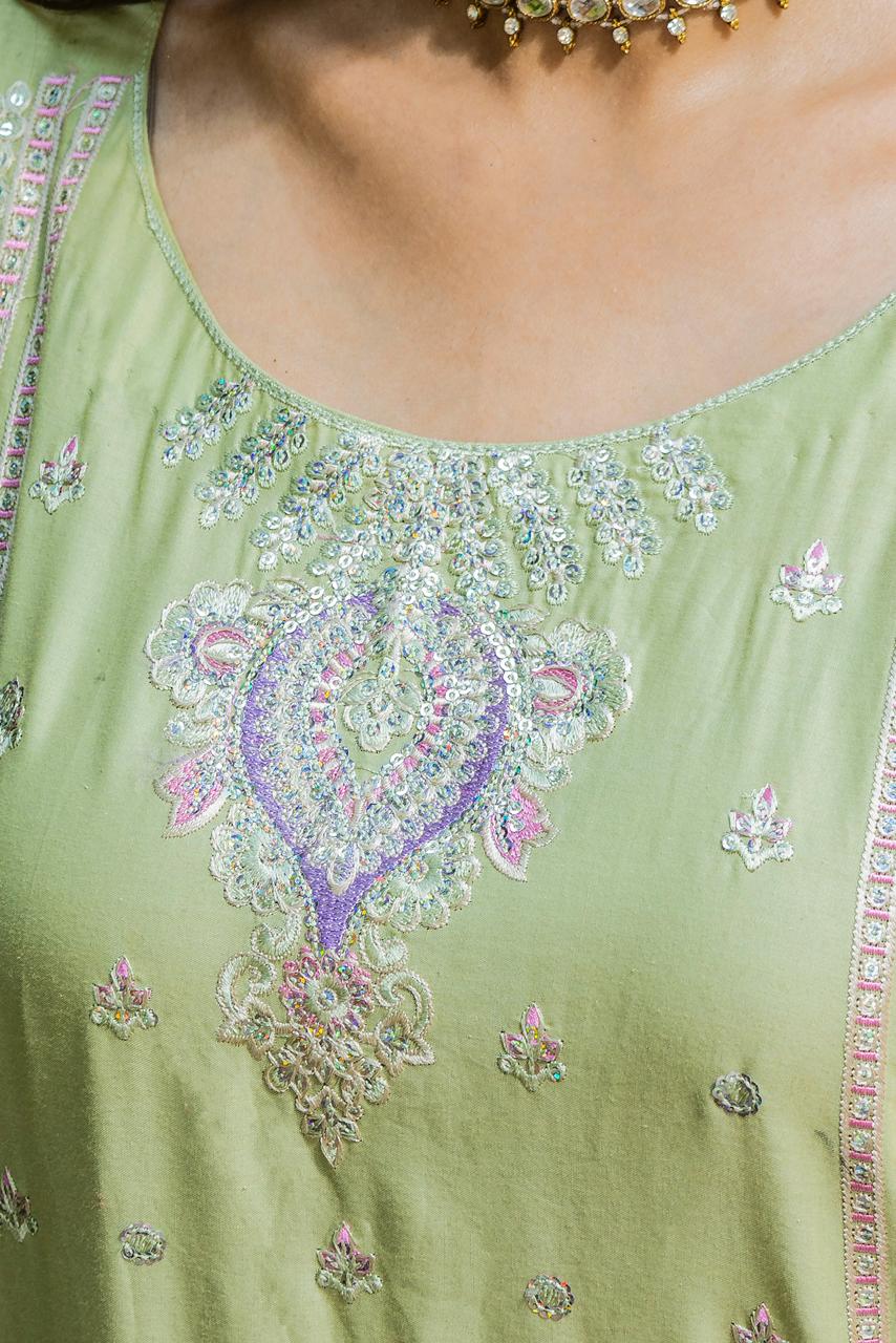 Riqueza Sage Green 2PC Embroidered Lawn Pret – VLZ-0067